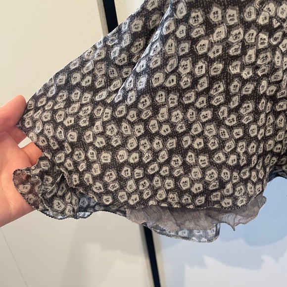 Max Studio Silk Gray Patterned Dress - Picture 5 of 7